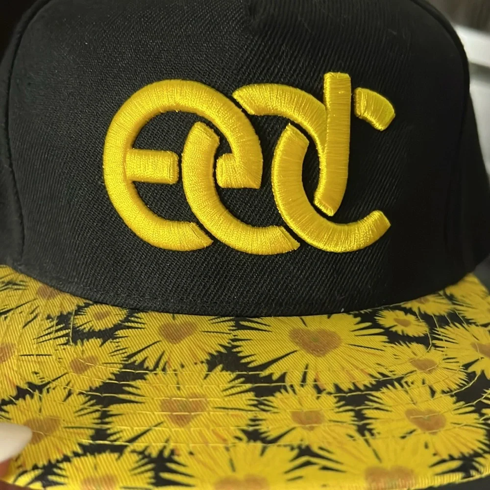 EDC Insomniac Electric Daisy Carnival Snapback Hat Cap Rare Yellow Heart Sunflow - Picture 3 of 6